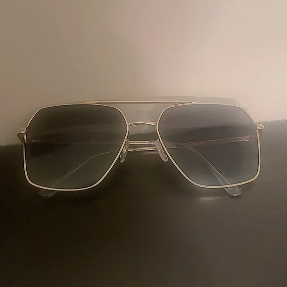 Women's Satin Metal Aviator
Sunglasses with Gradient Lenses - Universal Thread™ - Picture 4 of 7